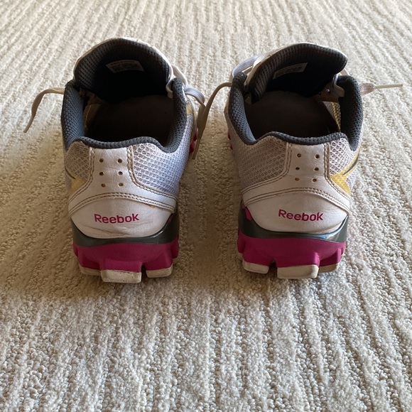 Reebok ZigFly Zignano Athletic Shoes - Picture 3 of 11